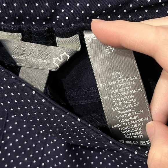 Sears 16W Navy Blue Polka Dot Stretchy Bermuda Shorts Pull on - Picture 9 of 11
